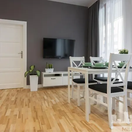 Millennium Awangarda Grey Apartment Warsaw Exterior photo